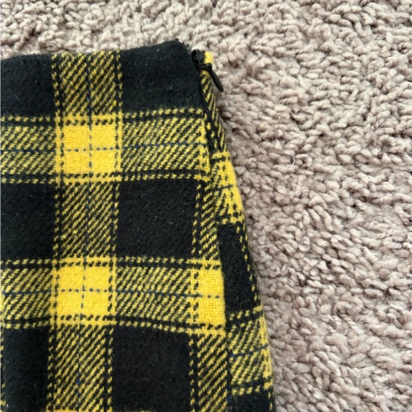Forever 21 Yellow and Black Plaid Mini Skirt - Picture 3 of 7